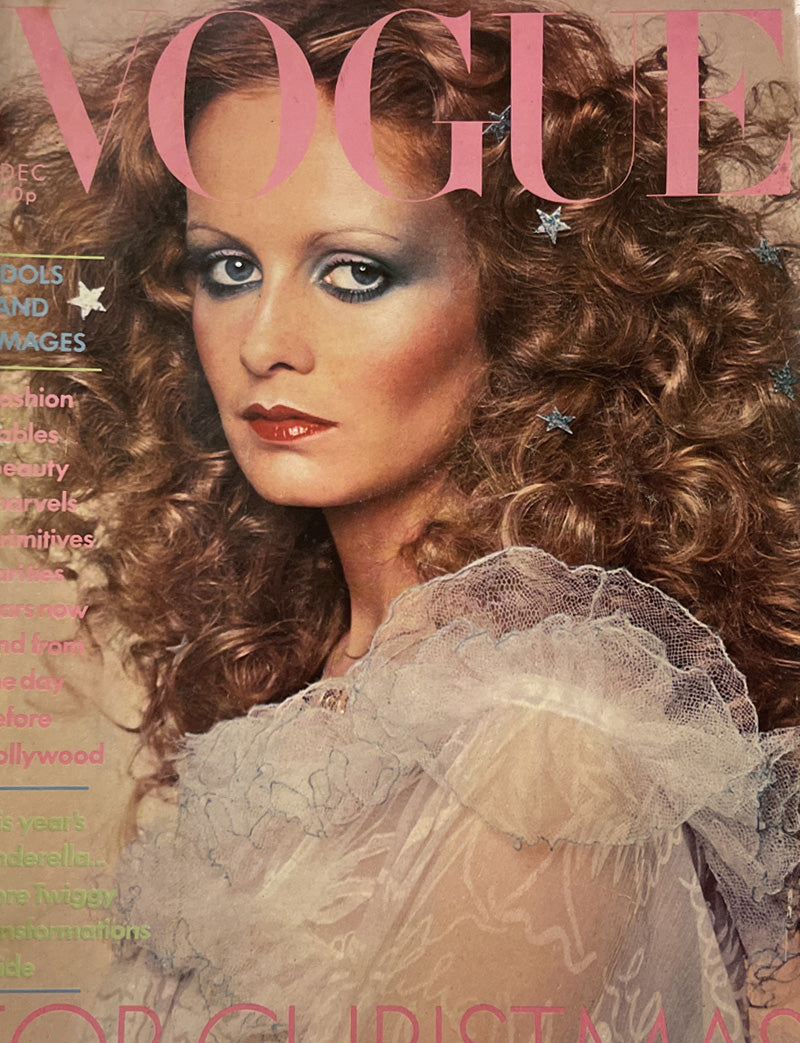 Vogue 1974 December - Twiggy