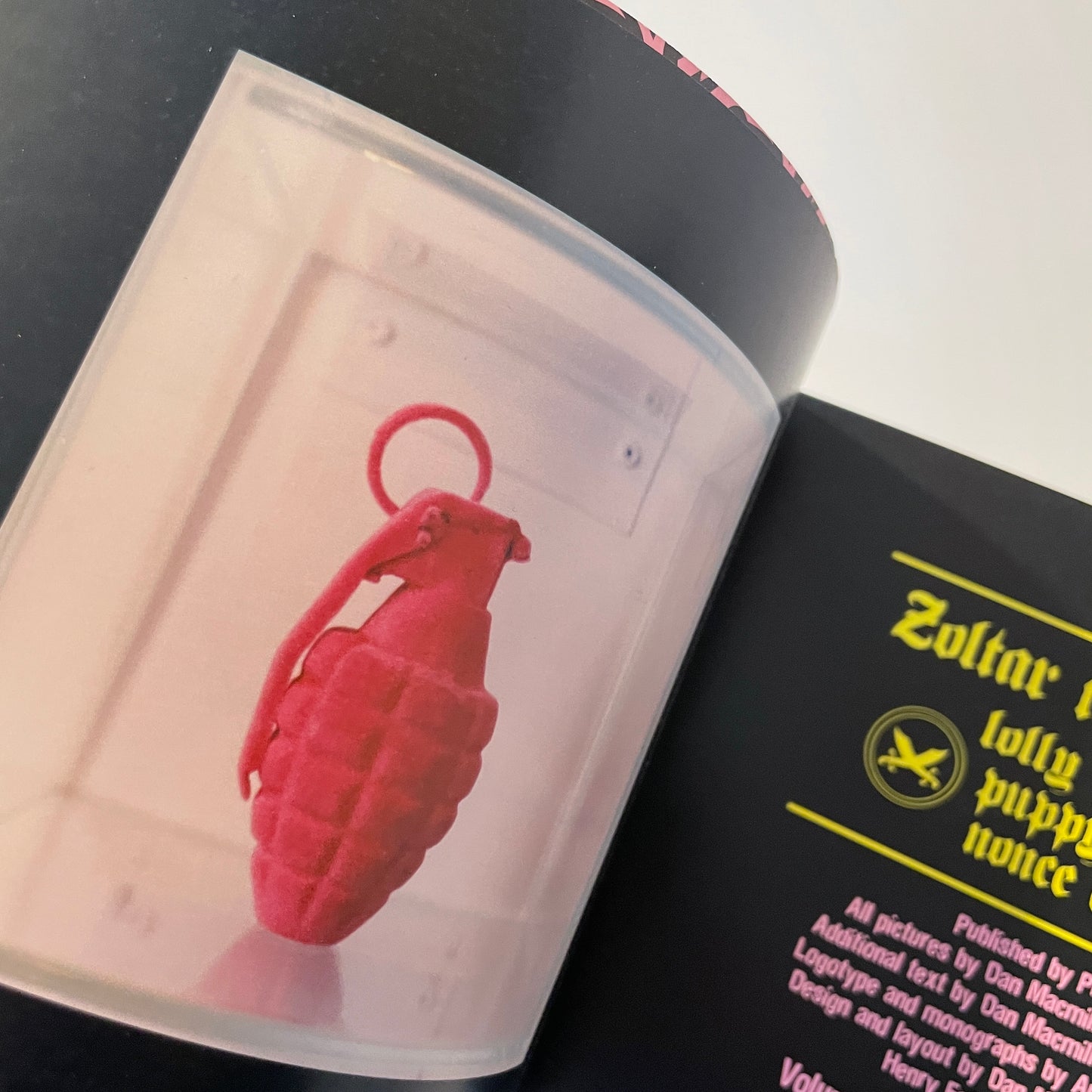 Zoltar The Magnificent Manifesto 2002 + T-shirt