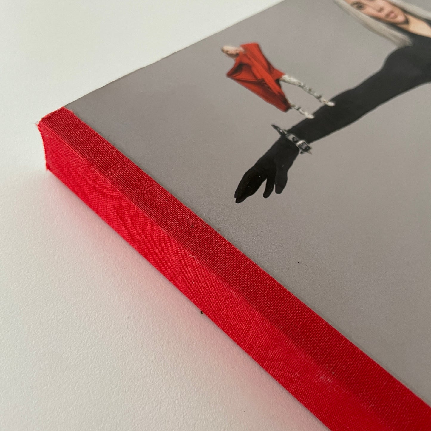 032c #42 Winter 2022/23 - Kim Kardashian