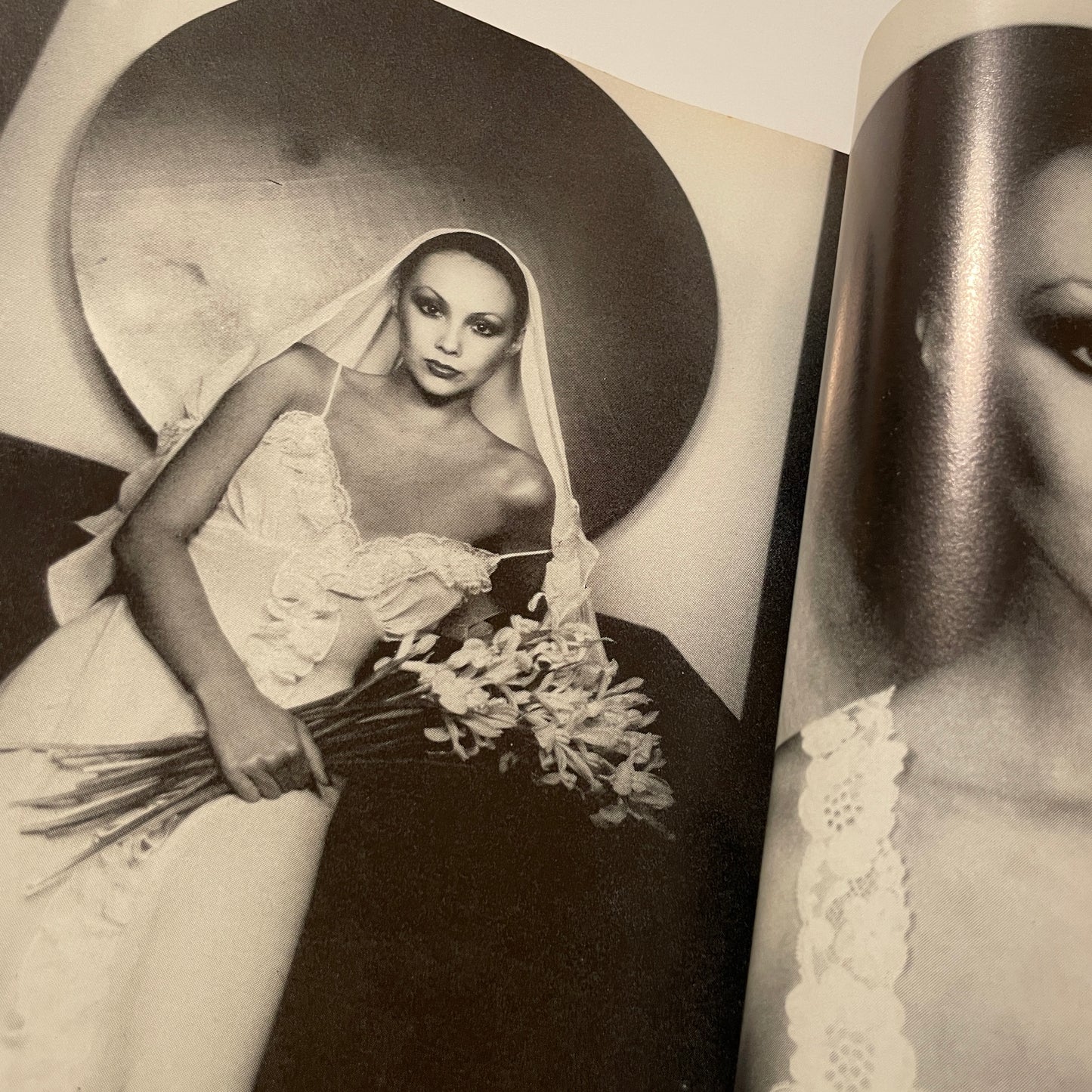 Vogue 1976 April
