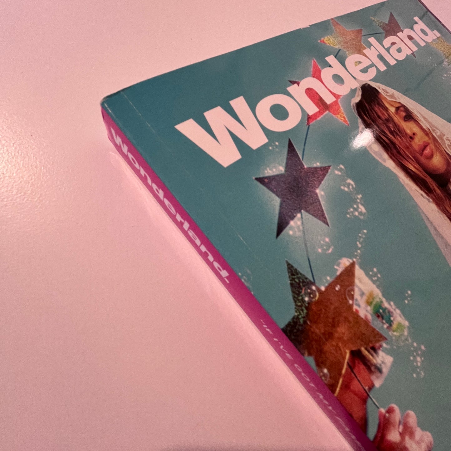 Wonderland 2016 AUTUMN Kim Kardashian