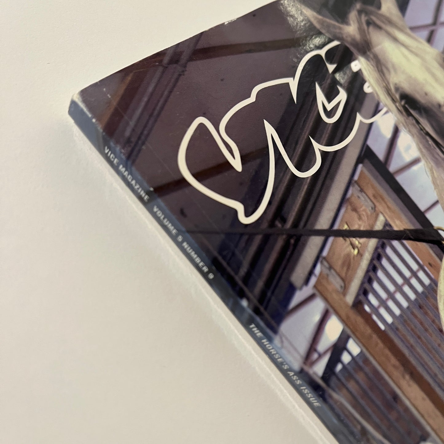 Vice UK - VOLUME 5 ISSUE 9
