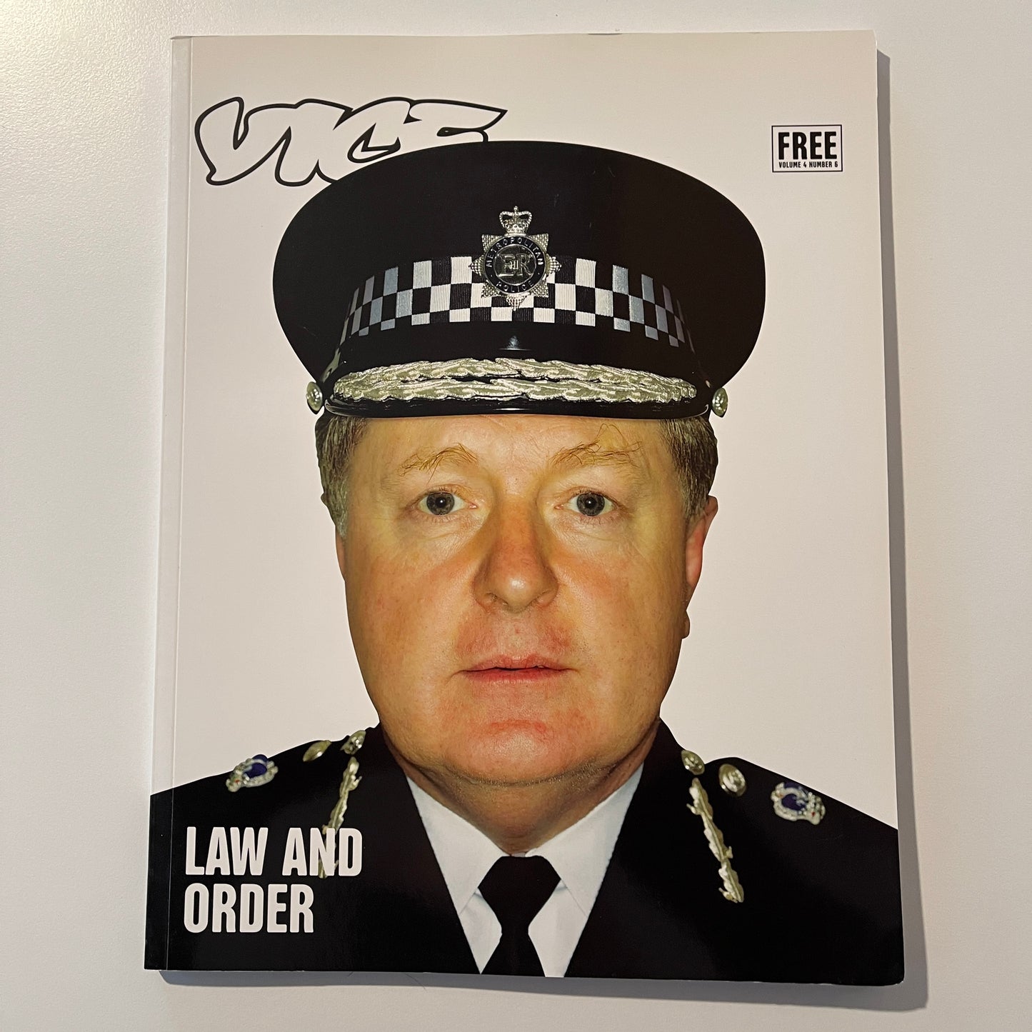 Vice UK - VOLUME 4 ISSUE 6