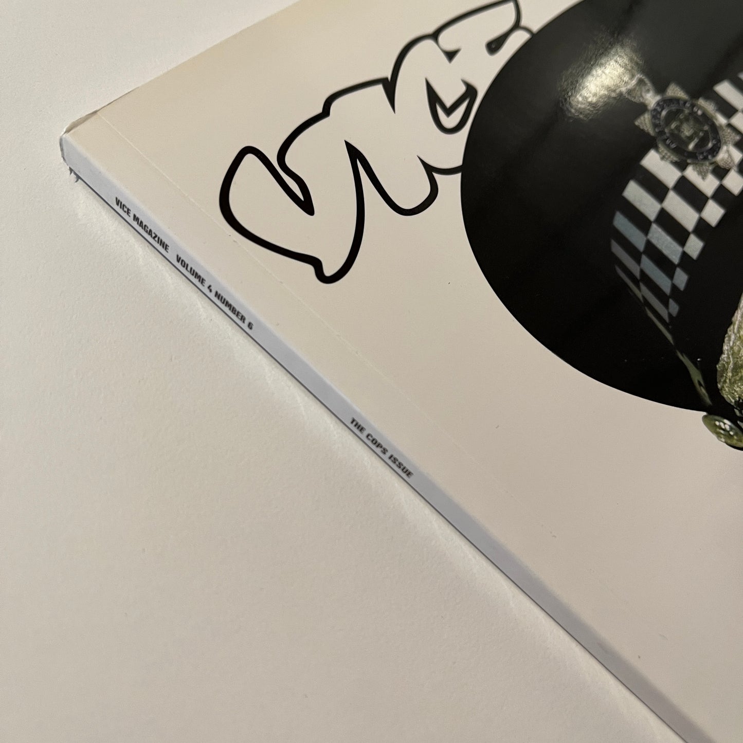 Vice UK - VOLUME 4 ISSUE 6