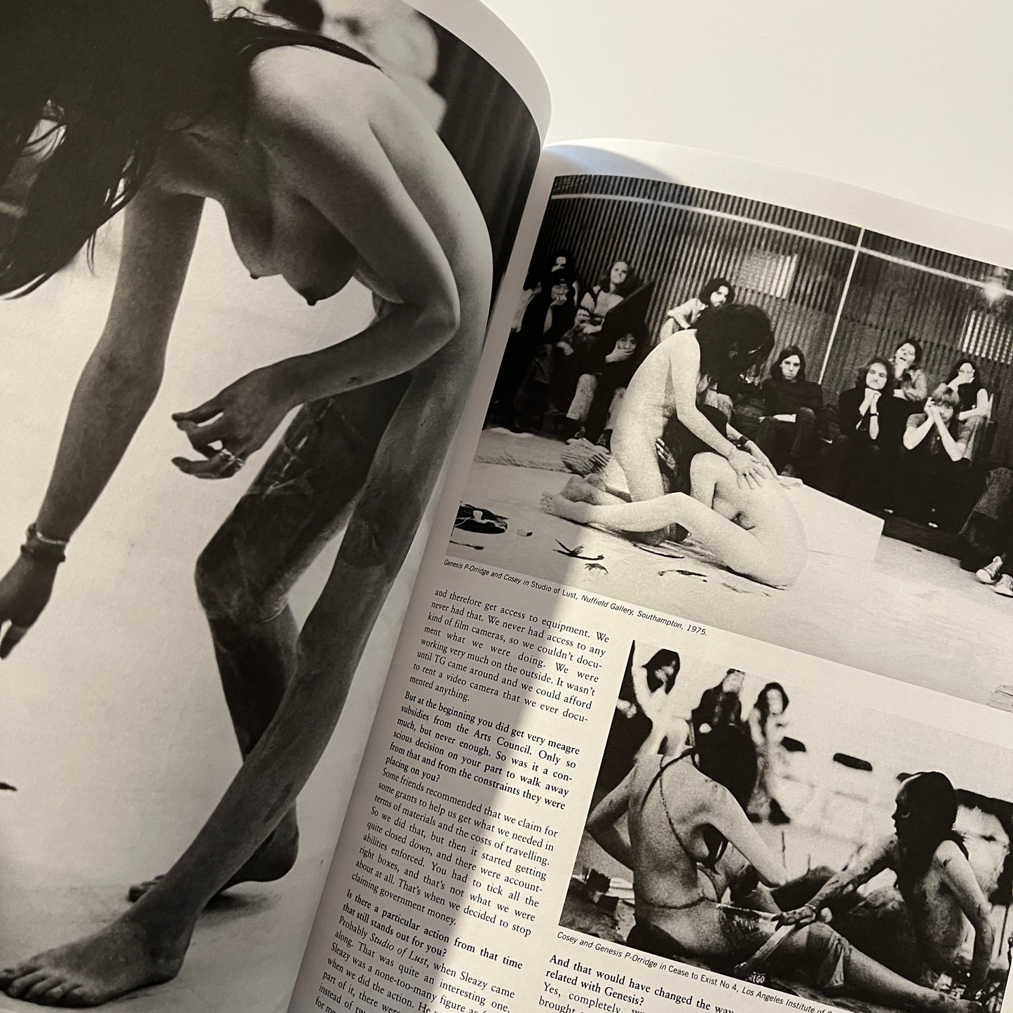 Vice UK - VOLUME 8 ISSUE 11