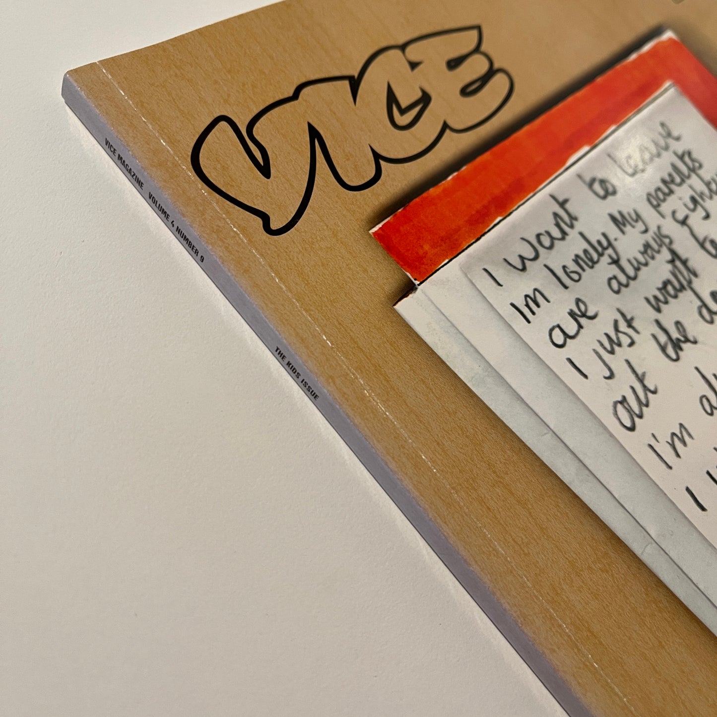 Vice UK - VOLUME 4 ISSUE 9