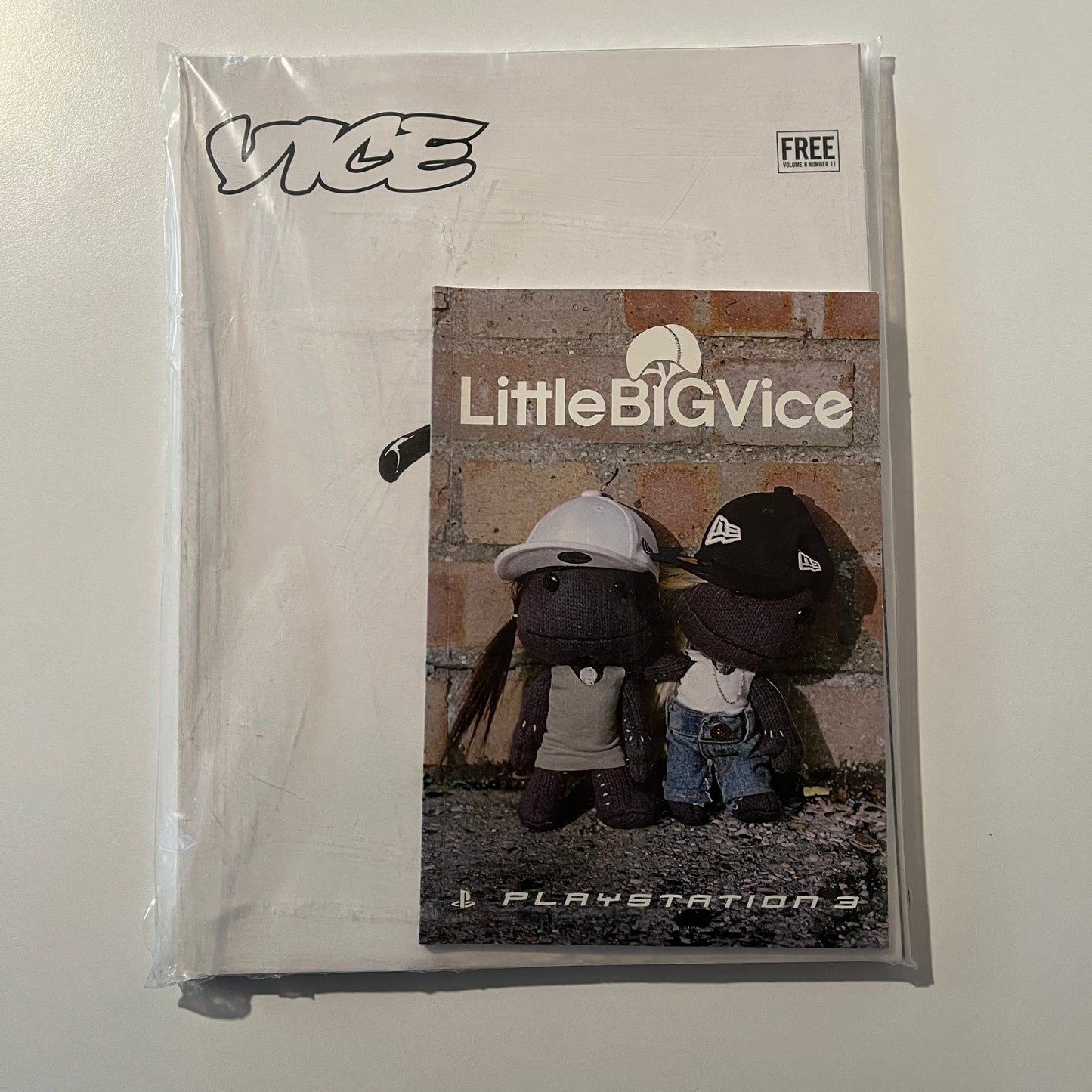 Vice UK - VOLUME 6 ISSUE 11