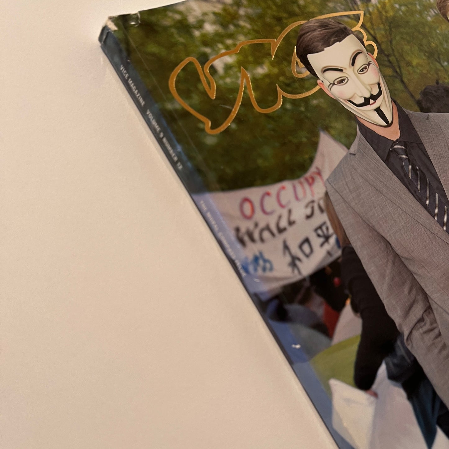 Vice UK - VOLUME 9 ISSUE 12
