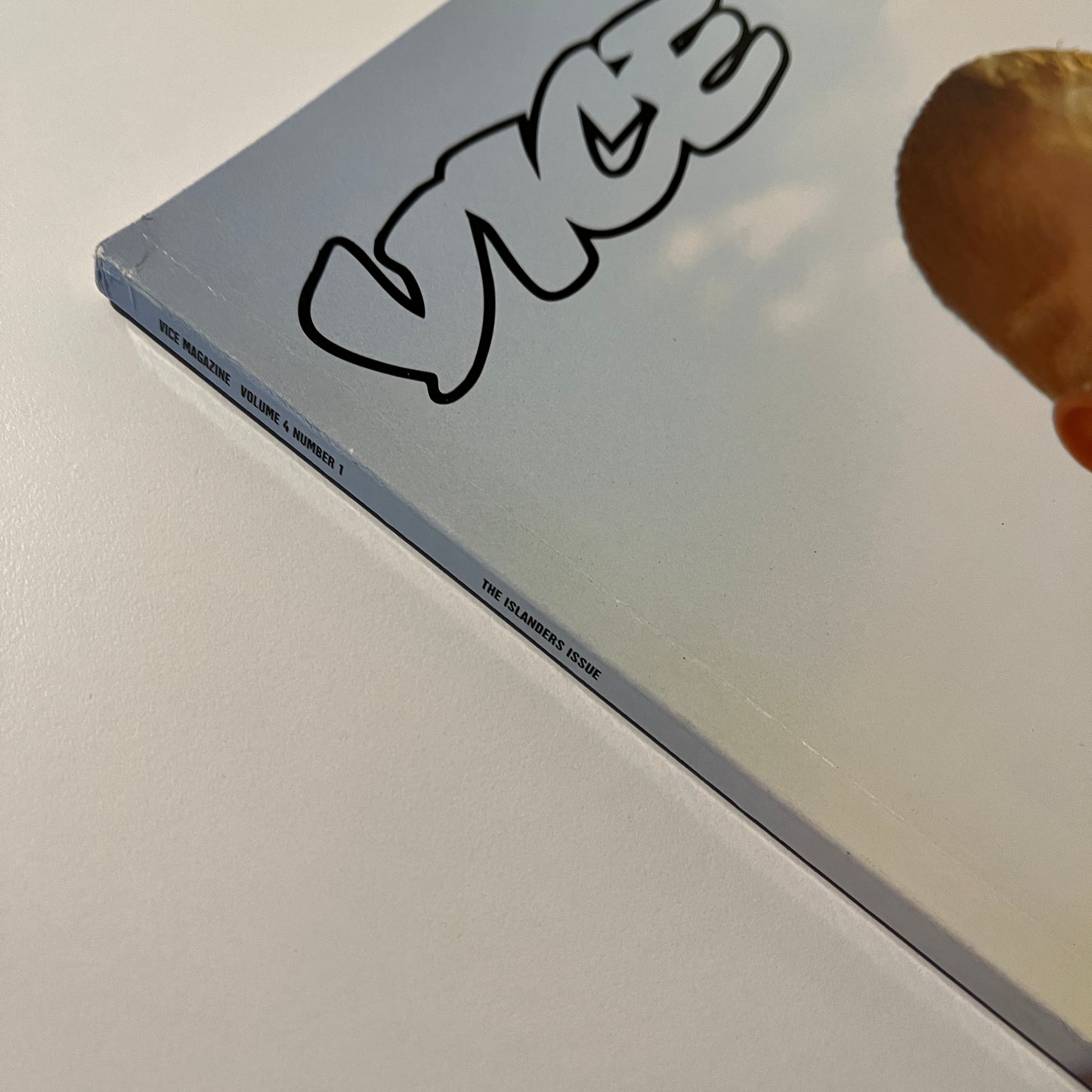 Vice UK - VOLUME 4 ISSUE 1