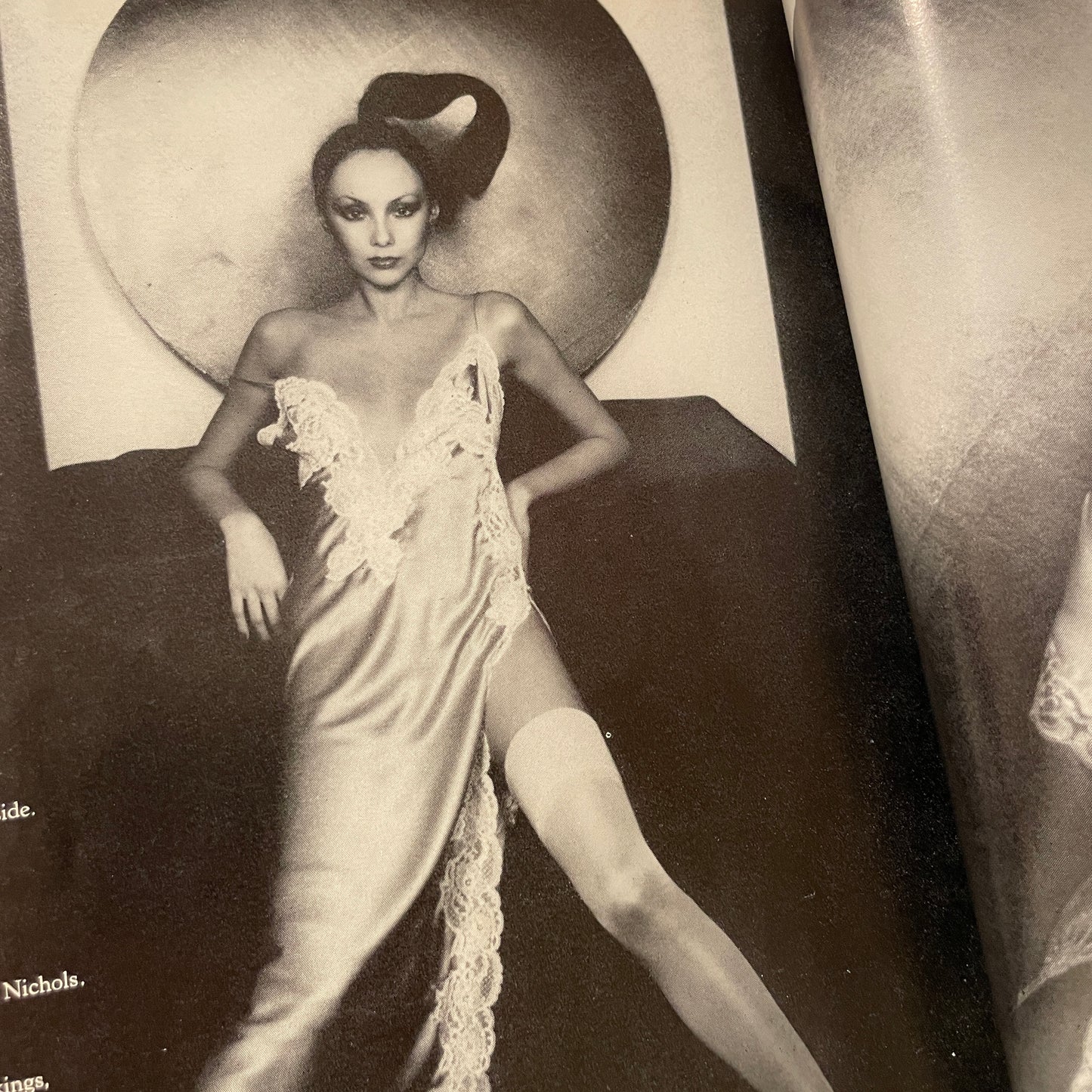 Vogue 1976  April